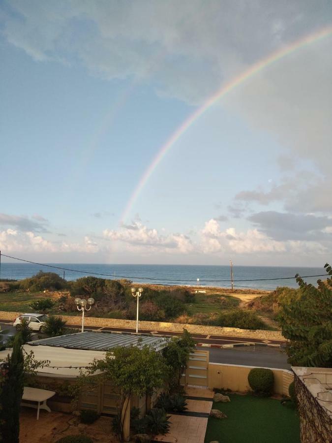 Villa On The Beach Nahariya Exterior foto